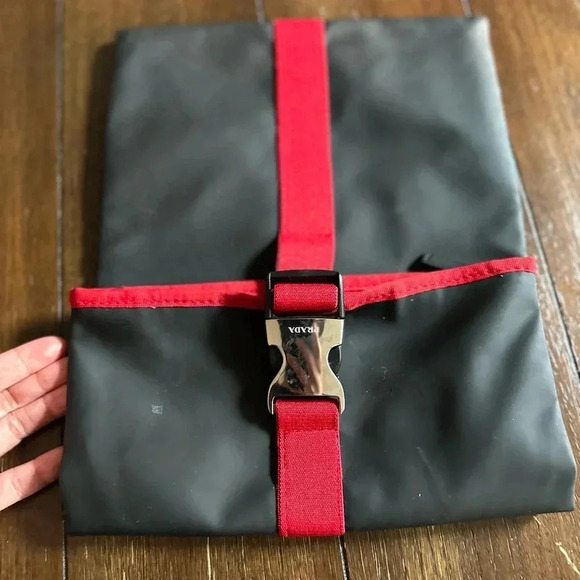 Prada Stella Luna toiletries bag - Picture 14 of 14